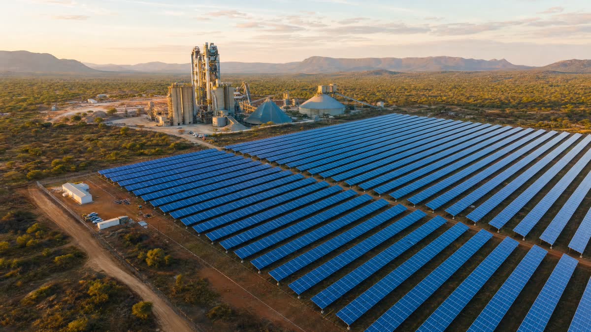 Solar farm installation powering Upper Nile Cement